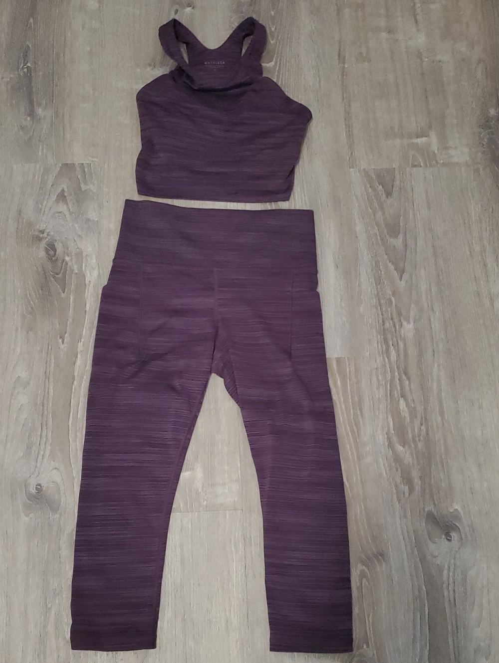 Athleta 2pc Set: Conscious Crop Top & Salutation II Capri Leggings Purple Space